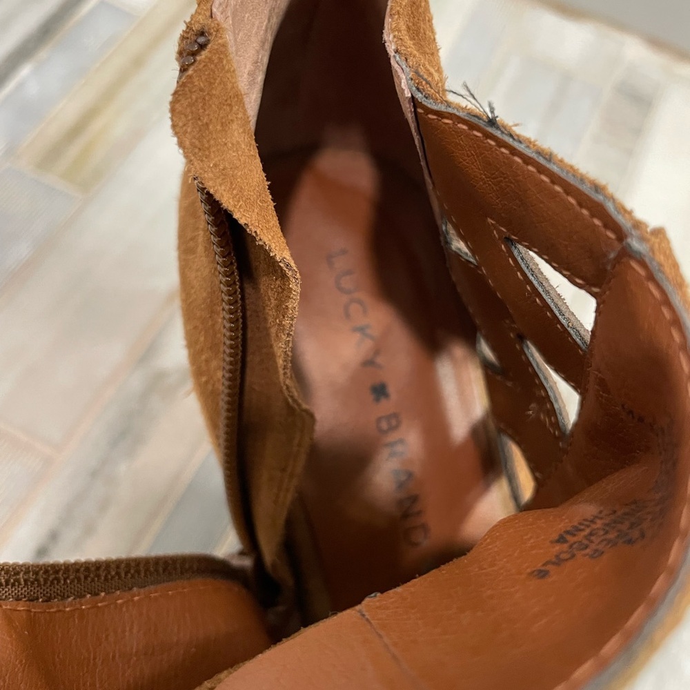 Lucky Brand peep-toe booties with cutouts in brown tan suede size 8 - Picture 13 of 15
